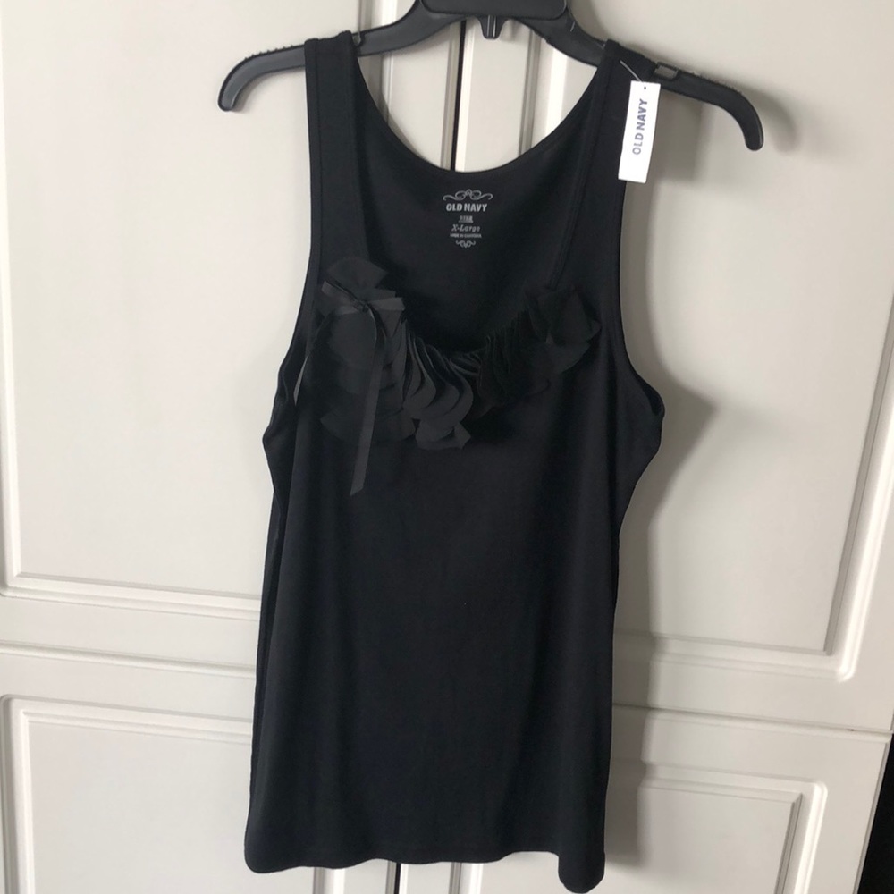 Tank top with elegant details!